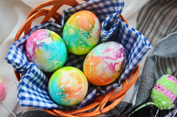 Как интересно и красиво покрасить яйца на Пасху? • бородино-молодежка.рф